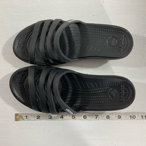 Crocs Black Rhonda Wedge Heel Strappy Slip On Comfort Sandals Women's 7 Shoes - Picture 9 of 9